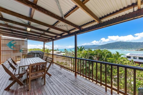 Airlie Getaway - Airlie Beach - Accommodation Mt Buller 0