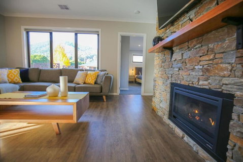 Amaroo - Accommodation Mt Buller 3
