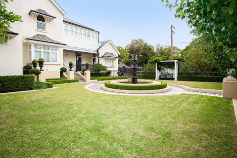 Art Deco Designer Studio In Lewisham - Accommodation Mt Buller 4