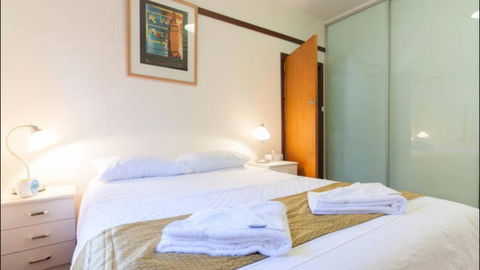 B4 Crawley Apartment 1 BRM & Sleepout Near UWA - Accommodation Mt Buller 0