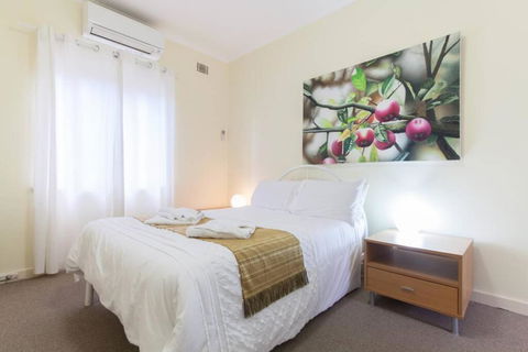 B5 Crawley Apartment 1 BRM & Sleepout Near UWA - Accommodation Mt Buller 1