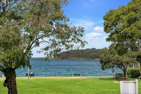 BALO1 - The Esplanade - Mosman - Accommodation Mt Buller 0