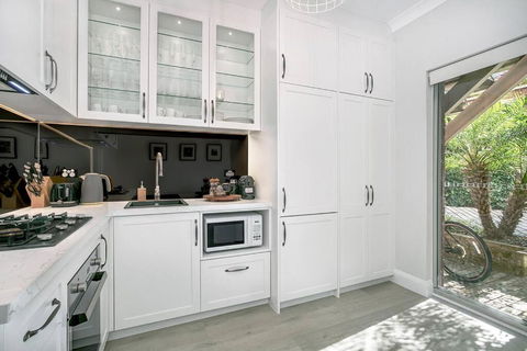 BALO1 - The Esplanade - Mosman - Accommodation Mt Buller 2