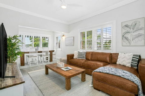 BALO1 - The Esplanade - Mosman - Accommodation Mt Buller 4