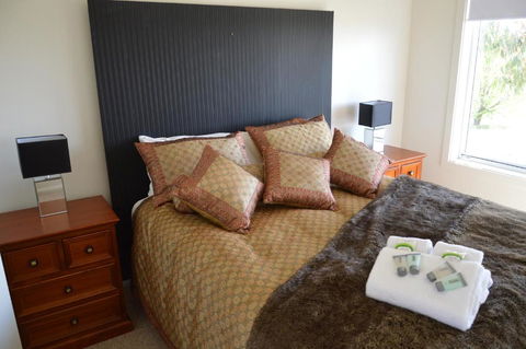 BATHURST GOLDFIELDS RESIDENCE On MOUNT PANORAMA - Accommodation Mt Buller 0