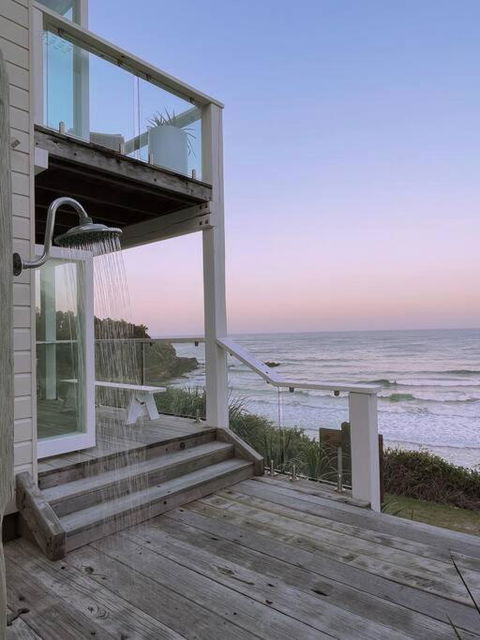 BAY PROPERTIES . Beach House Studio - Accommodation Mt Buller 0