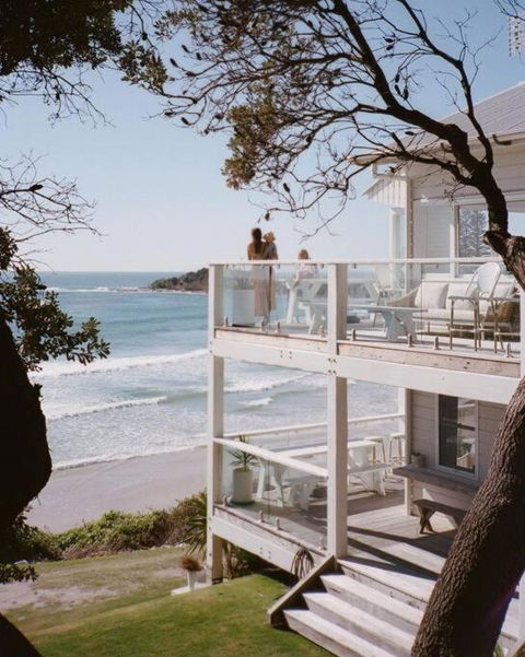BAY PROPERTIES . Beach House Studio - Accommodation Mt Buller 2