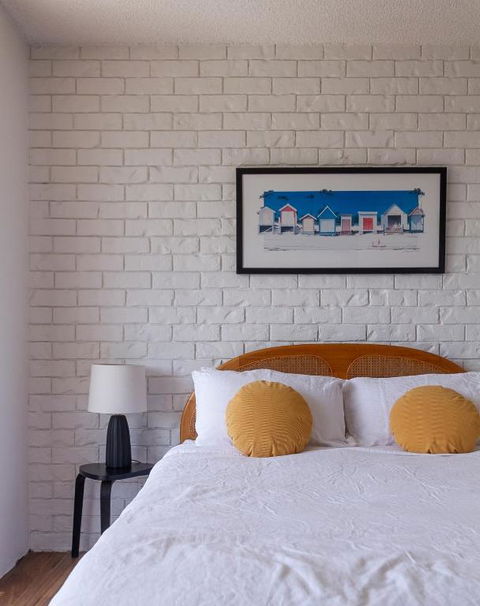 BAY PROPERTIES . Beach Street - Accommodation Mt Buller 1