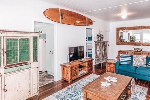BAY PROPERTIES . Pacific Lodge - Accommodation Mt Buller 3