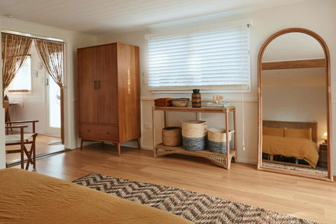 BAY PROPERTIES . The Sailors Bungalow - Accommodation Mt Buller 4
