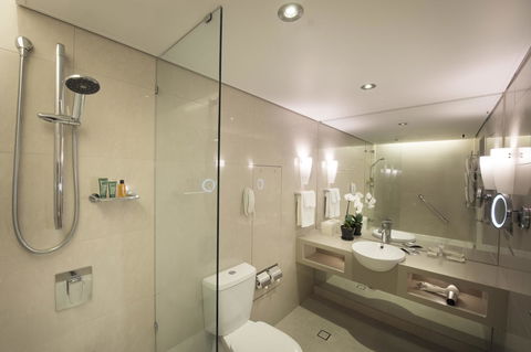 Hilton Cairns - Accommodation Mt Buller 16