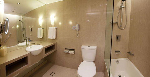 Hilton Cairns - Accommodation Mt Buller 28