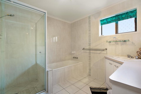 Keith\'s Place, 1 Of The 3 Most Popular Units On Bribie - Accommodation Mt Buller 27
