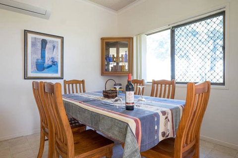 Keith\'s Place, 1 Of The 3 Most Popular Units On Bribie - Accommodation Mt Buller 13