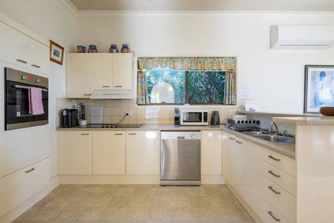 Keith\'s Place, 1 Of The 3 Most Popular Units On Bribie - Accommodation Mt Buller 14