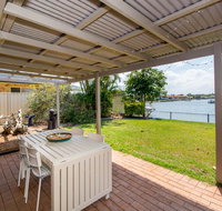 Lowset home on the canal - Dolphin Dr Bongaree - Accommodation Mt Buller