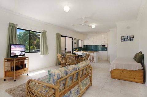 Quiet Location Across From Waterfront - South Esp, Bongaree - Accommodation Mt Buller 12