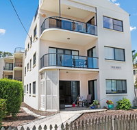 Quiet location across from waterfront - South Esp Bongaree - Accommodation Mt Buller