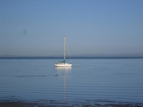 Quiet Location Across From Waterfront - South Esp, Bongaree - Accommodation Mt Buller 4
