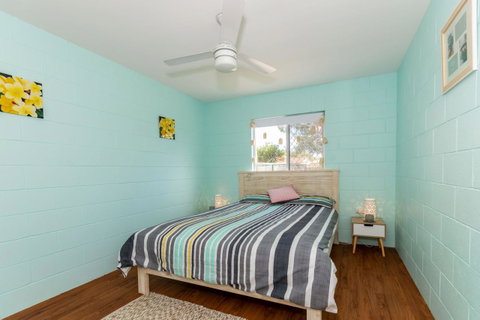 Charm And Comfort In This Ground Floor Unit With Water Views! Welsby Pde, Bongaree - Accommodation Mt Buller 9