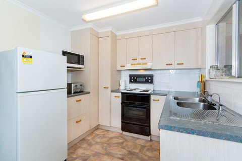 Short Stroll To Surf Beach - North Street, Woorim - Accommodation Mt Buller 3