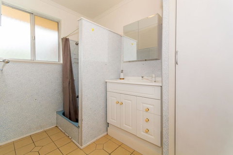 Short Stroll To Surf Beach - North Street, Woorim - Accommodation Mt Buller 5