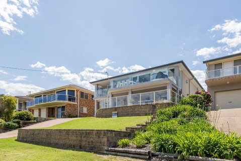 'Salt & Light' Mollymook - Accommodation Mt Buller 1