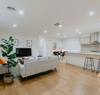 118 Refreshing 3BR Werribee Family House - Accommodation Mt Buller
