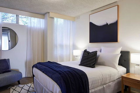 2 Bdrm South Yarra Apt With Balcony And Parking - Accommodation Mt Buller 2