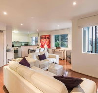 2 Bedroom with Parking  AC Close To Beach  City - Accommodation Mt Buller