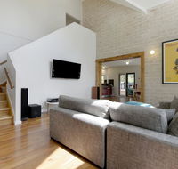 2 Marma Retreat with jacuzzi heated pool pet friendly Foxtel - Accommodation Mt Buller