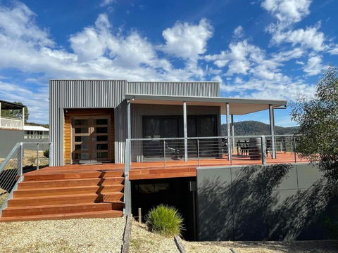 Black Diamond - Merrijig - Sleeps 14 - Accommodation Mt Buller 1