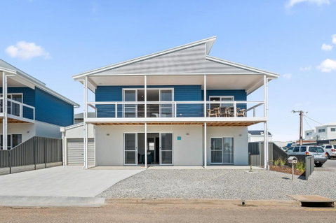 C-Views - Aldinga Beach - C21 SouthCoast Holidays - Accommodation Mt Buller 1