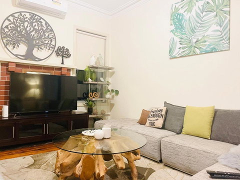 D108 Fantastic Sun Crescent Gathering - Accommodation Mt Buller 4