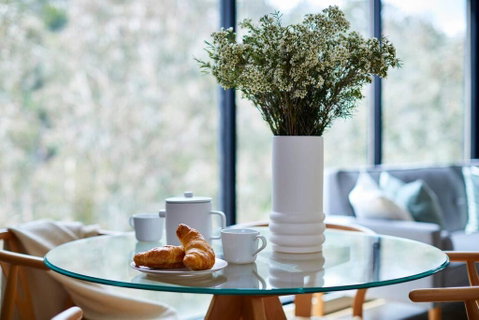 2BR Apt With Yarra River Views & Parking - Accommodation Mt Buller 2