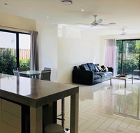 3 Bedroom Executive Luxury Beachside Townhouse - Accommodation Mt buller