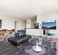 3-Bed Apartment with Parking Near Parks and Dining - Accommodation Mt Buller