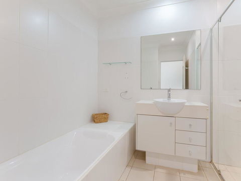 356 ' Oaks Pacific Blue', 265 Sandy Point Rd - Air Conditioned, Direct Pool Access And Suited For Disability - Accommodation Mt Buller 1