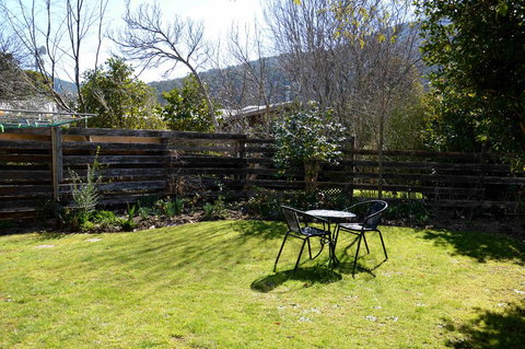 4/47 Delany Ave, Bright - Accommodation Mt Buller 1