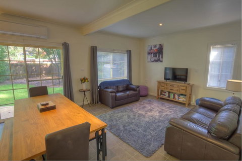406 Back Porepunkah Road, Bright - Accommodation Mt Buller 2