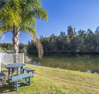 77 Lake Entrance Rd - Waterfront Wonder - Accommodation Mt Buller