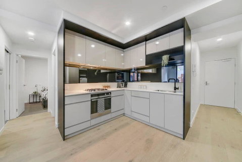 A Modern 2BR Apt, 5-min Walk To Melbourne Central - Accommodation Mt Buller 2
