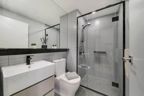 A Modern 2BR Apt, 5-min Walk To Melbourne Central - Accommodation Mt Buller 3
