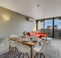 A Modern 2BR CBD Apt City Views FREE Parking - Accommodation Mt Buller