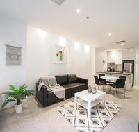 A Spacious  Central 2BR Apt Near Flinders Station - Accommodation Mt Buller