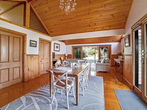 Abrahams On Bank - Accommodation Mt Buller 0