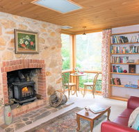 Adelaide Hills 'Camellia Cottage' - WiFi - Accommodation Mt Buller