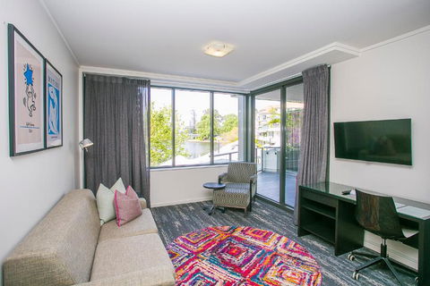 East Perth Suites Hotel - Accommodation Mt Buller 3
