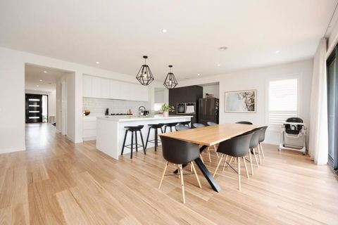 EDEN Spacious Torquay Family Escape - Accommodation Mt Buller 0
