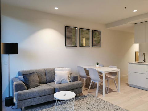 EQ Tower Modern Apartments Melbourne Central CBD - Accommodation Mt Buller 2